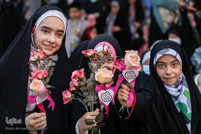 راهپیمایی خانوادگی «بانوان زهرایی» در پیاده راه سلامت بلوار شهید چمران شیراز 
