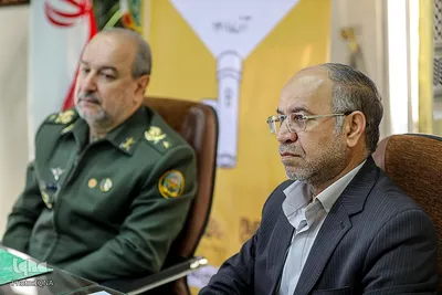آیین رونمایی از پوستر دهمین کنگره ادبیات پایداری