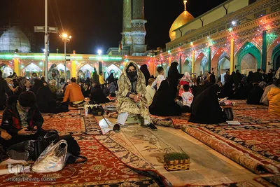 لحظه تحویل سال ۱۴۰۱ در حرم حضرت عبدالعظیم (ع)