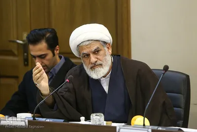 حجت الاسلام سعید بهمنی، عضو حقیقی کمیسیون تبلیغ و ترویج قرآن کریم در جلسه کمیسیون توسعه فعالیتهای تبلیغ و ترویج قرآن کریم