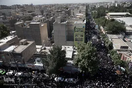 مراسم تشییع پیکر مطهر شهید مدافع حرم «جواد الله‌کرم» در محله مهرآباد جنوبی