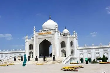 China Membangun Taman Islam