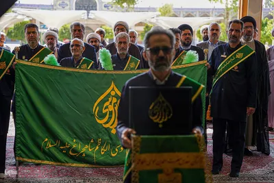 زیارت ستاد بزرگداشت دهه كرامت کشور از حرم مطهر شاهچراغ(ع)