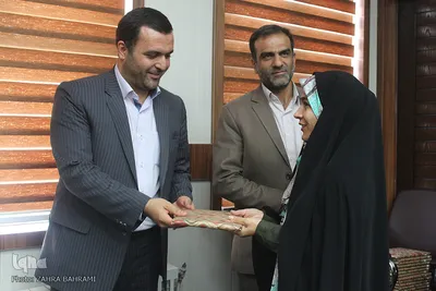 تجلیل از خبرنگاران خبرگزاری‌های ایکنا و ایسنا – اراک/عکاس:زهرا بهرامی