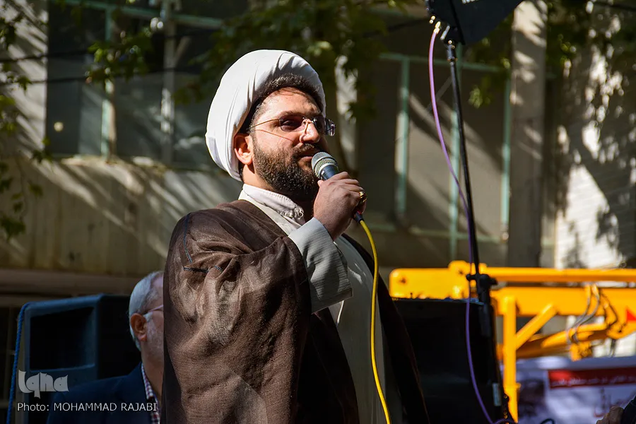 حیثیت نظام اسلامی در عرصه جهانی حفظ شود