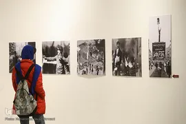 نمایشگاه «عکس روزهای انقلاب»