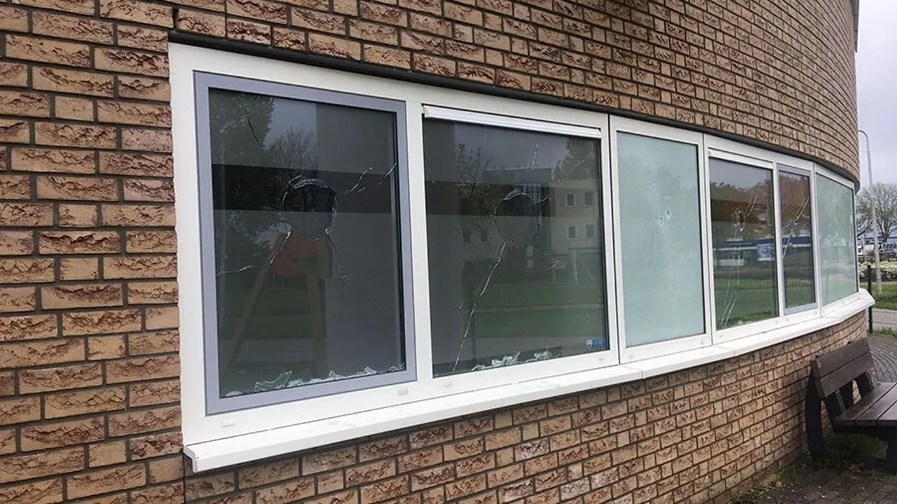 Hollanda'da Mevlana Camii'ne saldırı düzenlendi