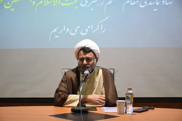 اساتید معارف در خط مقدم دین‌مداری در دانشگاه‌ها هستند
