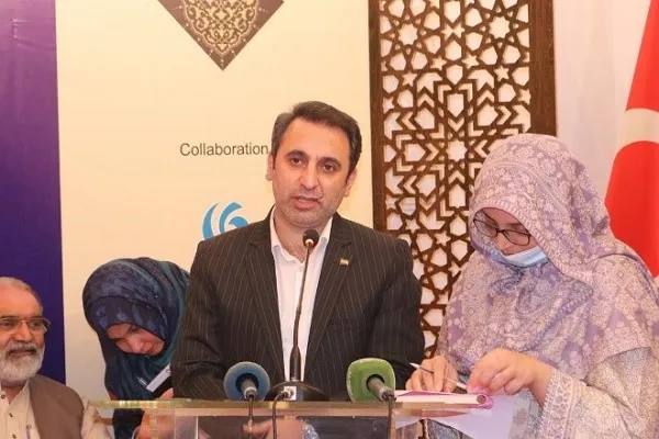 Kaligrafi; Seni Islam yang paling jelas untuk melukis ayat Al-Quran + Gambar