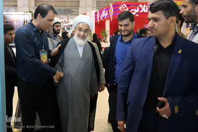 حضور آیت‌الله عبدالکریم عابدینی امام جمعه قزوین در غرفه ایکنا
