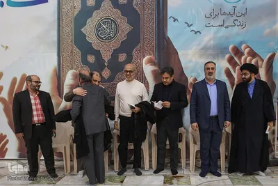 گردهمایی حلقه‌های حفظ موضوعی قرآن در حرم امام خمینی