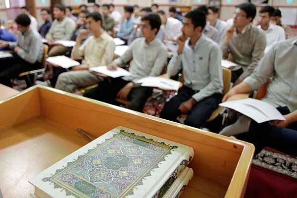 اولین دوره مسابقات ترتیل ویژه نوجوانان در حرم رضوی