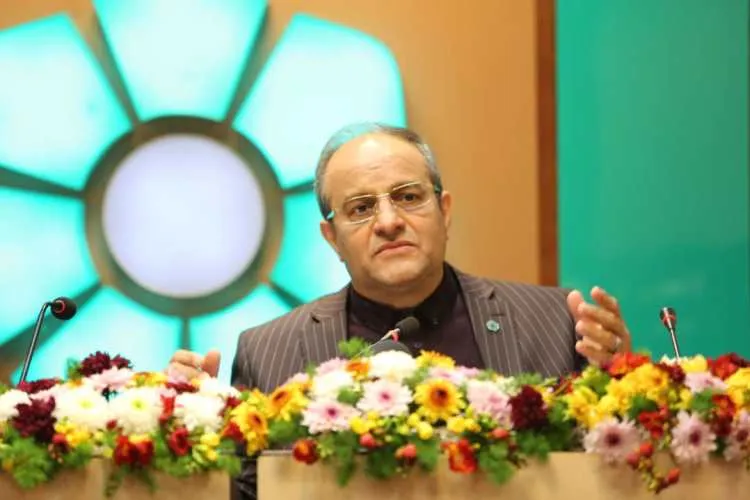 پرداخت منابع قرض‌الحسنه به کارکنان بانک‌ها را تکذیب می‌کنم