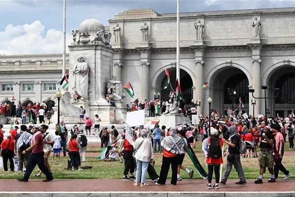 Manifestantes de DC condenam o genocídio israelense, discurso de Netanyahu ao Congresso dos EUA