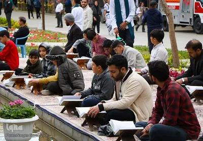 Isfahan: Koranlesung findet täglich in Tschahār Bāgh statt