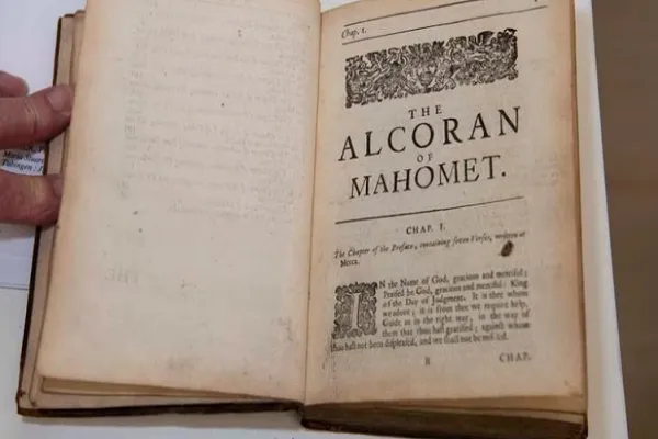 Londres: se exhibe la primera traducción del Corán al inglés