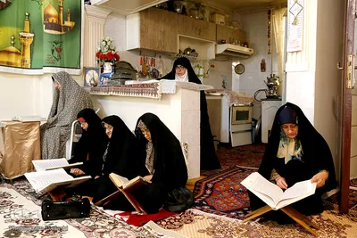 مراسم جز خوانی قرآن کریم توسط بانوان در قزوین