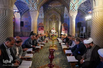 محفل قرآن کریم در مسجد نصیرالملک شیراز