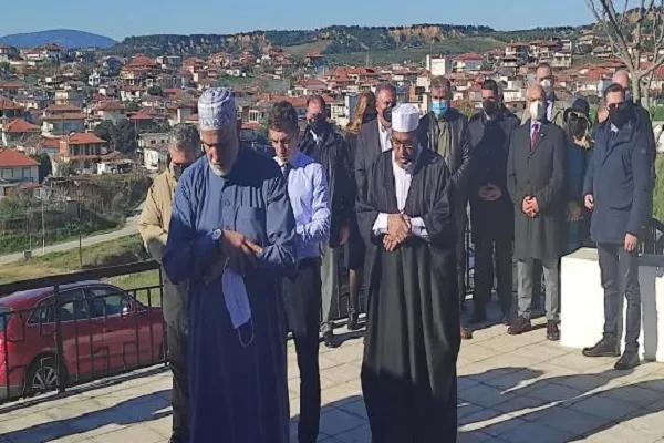 Yunanistan'da Osmanlı mezarlığında bulunan naaşlar defnedildi