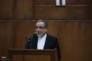 مذاکرات با عمان برای تعیین مسیر جدید تردد در تنگه هرمز ادامه دارد