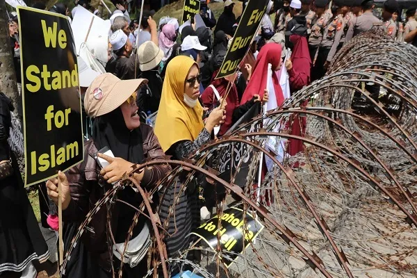 مظاهرة في إندونيسيا أمام سفارة السويد تنديداً بحرق المصحف