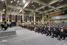 دیدار جمعی از فرماندهان و کارکنان نیروی هوایی و پدافند هوایی ارتش با رهبر انقلاب اسلامی