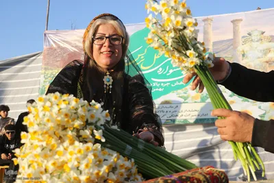 برگزاری هشتمین جشنواره گل نرگس کازرون فارس