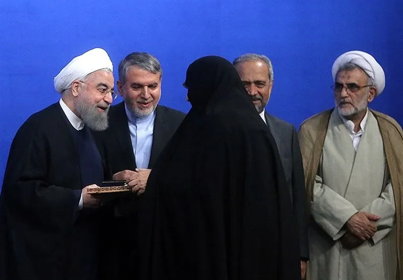 تکریم خادمان قرآنی همچنان منتظر تصمیم رئیس‌جمهور