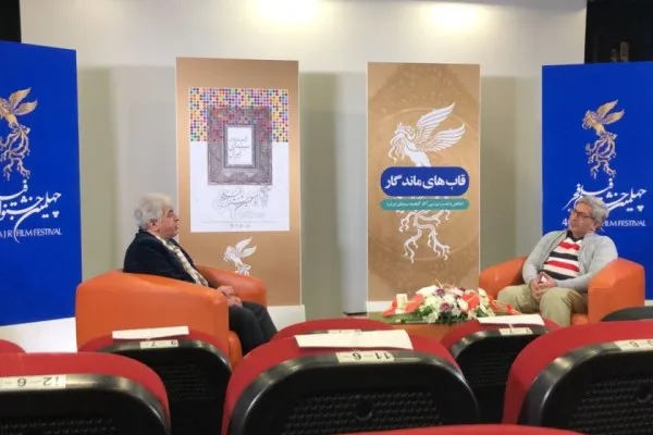 احمدزاده: پشت مفاهیم دینی پنهان شده‌ایم