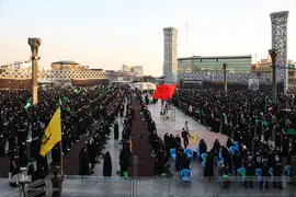 اجتماع بزرگ زنان عاشورایی در میدان امام حسین (ع)