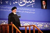 دشمن با جنگ نظامی و نرم به‌دنبال فاصله دادن مردم از دین است