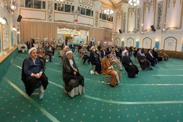 İmam Xomeyni (rəh) müasir təfəkkürü bir fəqihdir