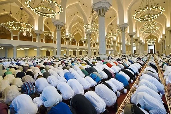 Qatar Lifts Pandemic Restrictions at Mosques