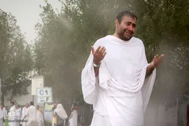 دعای عرفه حجاج ایرانی در صحرای عرفات