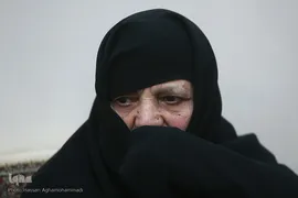 حضور جمعی از جامعه قرآنی در منزل مرحوم استاد عباس رنجبر، پیشکسوت قرآنی