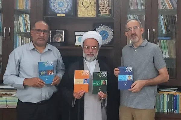 انتشار 4 اثر ادبی با حمایت نمایندگی ولی فقیه در هند
