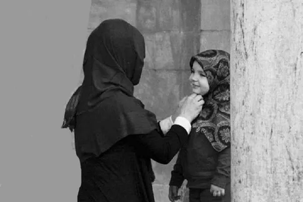 توانمندی مادران با حجاب در هدایت فرزندان به سوی ارزش‌ها