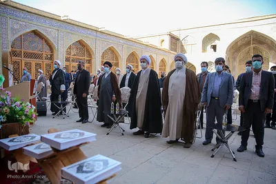 محفل انس با قران در مسجد نصیرالملک‎