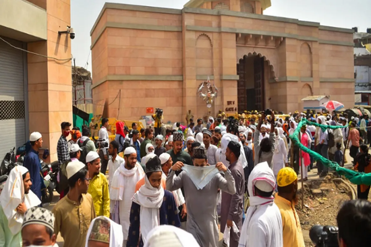 India High Court OKs Evaluating Petitions on Future of Varanasi Mosque  