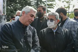 تشییع پیکر هنرمند انقلابی حاج نادر طالب‌زاده