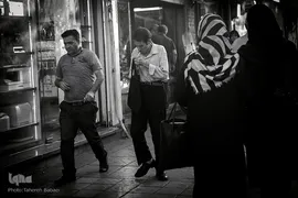 در حالی که یکی از روش‌های پیشگیری از انتقال ویروس استفاده از دستکش است اما باید توجه داشت که دستکش آلوده خود می‌تواند باعث انتقال بیماری باشد.