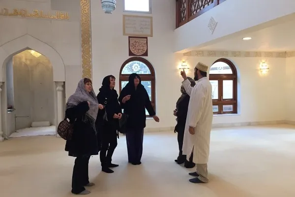 UK Muslims to Welcome Neighbors in Annual #VisitMyMosque Day