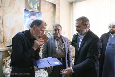 دیدار با خانواده شهید قرآنی مدافع حرم مهدی عزیزی