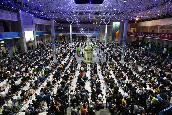 Her gün Hz. Masume'nin hareminde iftar sofrası kuruluyor | Fotoğraf