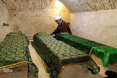 مرقد مطهره امامزادگان حضرت فاطمه کبری،خدیجه کبری،جمیله خاتون علیهم السلام ، از نوادگان حضرت امام سجاد علیه السلام در شیراز