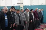 حضور رئیس شورای سیاست‌گذاری ائمه جمعه کشور در جمع نمازگزاران لرستانی