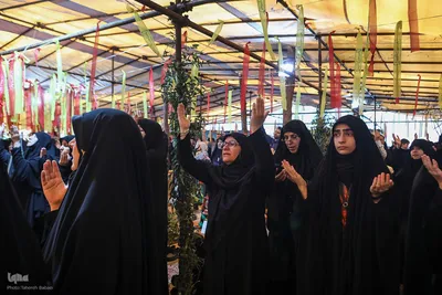 مراسم تحویل سال نو در جوار گلزار شهدای گمنام بهشت زهرا (س)