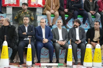 نواختن زنگ انقلاب در خرم آباد