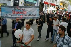Fußmarsch am Imam Hossein-Tag (Friede sei mit ihm) in Österreich + Video