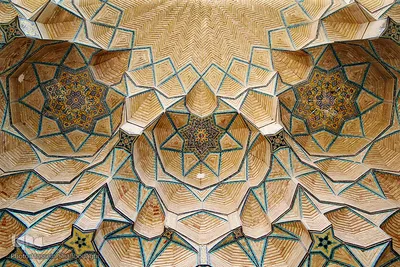Die Große Atiq-Moschee in Qom